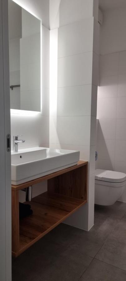 Seabreeze Luxury Apartments Njivice Ngoại thất bức ảnh